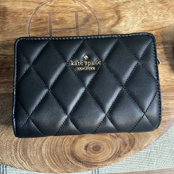 Elegant Quilted Kate Spade Casey Wallet - Picture 2 of 8